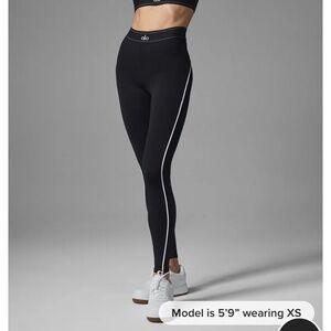 Alo Yoga Airlift High-Waist Suit Up Legging